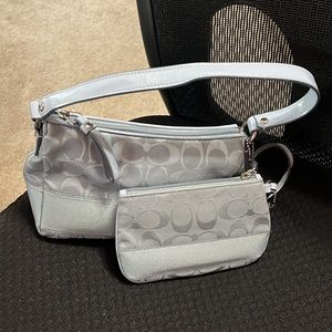 Coach bag with matching wristlet. NEW! Never used!